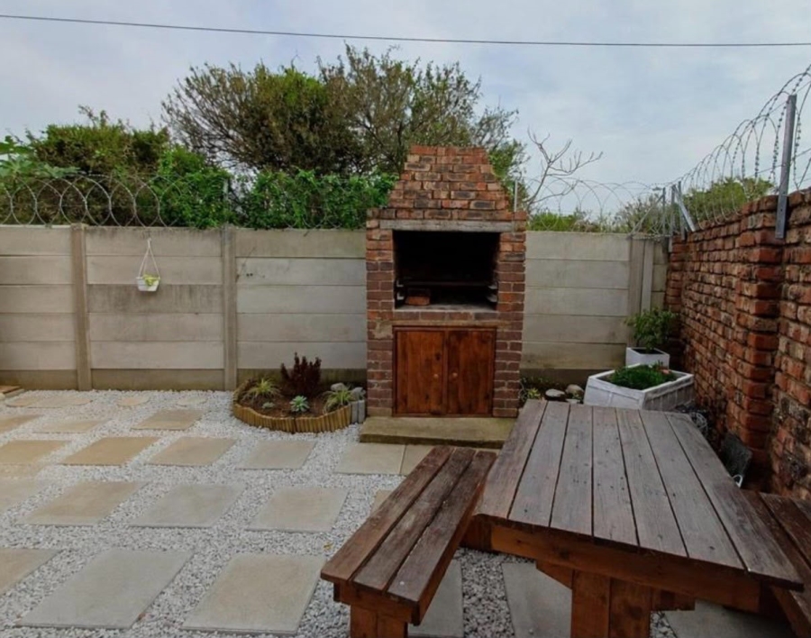 2 Bedroom Property for Sale in Windsor Park Eastern Cape